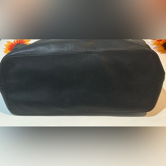 Michael Kors Black pebble Leather zipper Tote with Chain link Straps - Picture 9 of 11